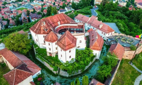 Cetățuia de pe Straja Preț bilet adult 30 lei